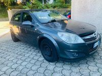 Usata Opel Astra Cosmo 110 CV (80 kW) 2009 Grigio Berlina