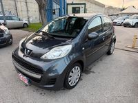 Usata Peugeot 107 68 CV (50 kW) 2010 Grigio Utilitaria