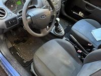 Usado Ford Fiesta 75 HP (55 kW) 2006 Azul Citadino