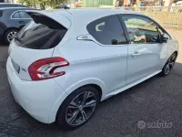 Usata Peugeot 208 GTi 200 CV (147 kW) 2014 Bianco Utilitaria