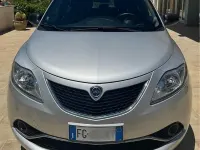 Usata Lancia Ypsilon Platinum 60 CV (44 kW) 2017 Grigio Utilitaria