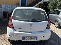 Usata Dacia Sandero 75 CV (55 kW) 2010 Berlina