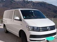 Usata VW Caravelle 150 CV (110 kW) 2017 Bianco Furgone