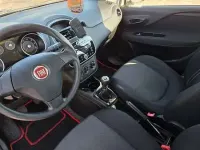 Usata Fiat Punto Lounge 77 CV (56 kW) 2016 Bianco Utilitaria