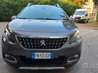 Usata Peugeot 2008 S 99 CV (72 kW) 2018 Grigio SUV