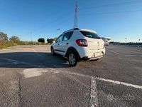 Usata Dacia Sandero Stepway 90 CV (66 kW) 2016 Bianco Berlina