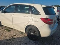 Usata Mercedes A180 Style 135 CV (99 kW) 2012 Bianco Berlina