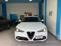 Usata Alfa Romeo Stelvio Executive 179 CV (131 kW) 2018 Bianco SUV