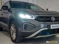 Usata VW T-Roc R-line 110 CV (80 kW) 2024 Grigio SUV