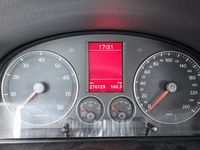 Usata VW Touran 2010 Grigio Monovolume