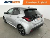 Usata Toyota Yaris Hybrid Trend 110 CV (80 kW) 2024 Grigio Berlina