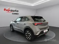 Usata Opel Mokka Elegance 101 CV (74 kW) 2024 Grigio SUV