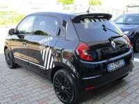 Usata Renault Twingo Urban 30 kW (42 CV) 2022 Nero nacrè Utilitaria
