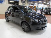 Usata Lancia Ypsilon Gold 70 CV (51 kW) 2021 Nero Utilitaria