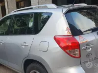 Usata Toyota RAV4 Luxury 136 CV (100 kW) 2007 Grigio SUV