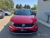 Usata VW T-Roc Advance 150 CV (110 kW) 2019 Rosso SUV