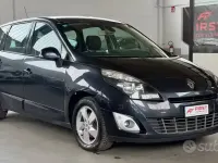 Usata Renault Scénic III Luxe 110 CV (80 kW) 2011 Grigio Monovolume