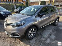 Usata Renault Captur Intens 90 CV (66 kW) 2016 Grigio SUV
