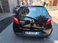 Usata Mazda 2 86 CV (63 kW) 2010 Nero Utilitaria