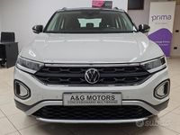 Usata VW T-Roc Life 110 CV (80 kW) 2023 Beige SUV