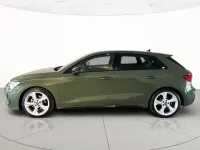 Usata Audi A3 S-Line 150 CV (110 kW) 2025 Verde distretto metallizzato Berlina