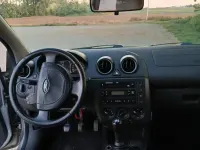 Usata Ford Fiesta Ghia 68 CV (50 kW) 2003 Grigio Utilitaria