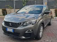 Usata Peugeot 3008 Allure 131 CV (96 kW) 2019 Verde SUV