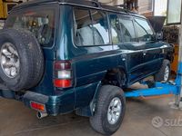 Usata Mitsubishi Pajero 125 CV (91 kW) 1998 Verde SUV