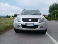 Usata Suzuki Grand Vitara 129 CV (94 kW) 2010 Argento SUV