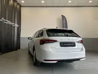 Usata Skoda Octavia Executive 150 CV (110 kW) 2024 Bianco Station wagon