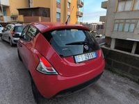 Usata Lancia Ypsilon 69 CV (50 kW) 2019 Rosso Utilitaria