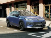 Nuova VW T-Roc Style 150 CV (110 kW) 2026 Celestial blue metallizzato nero SUV