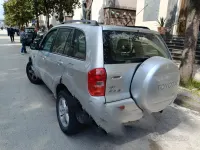 Usata Toyota RAV4 128 CV (94 kW) 2001 Grigio SUV