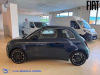 Usata Fiat 500e La Prima 86 kW (118 CV) 2020 Blu/azzurro Cabrio