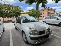 Usata Renault Clio II 58 CV (42 kW) 2004 Grigio Berlina