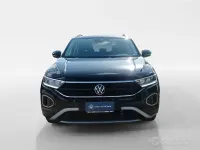 Usata VW T-Roc Life 116 CV (85 kW) 2023 Nero SUV