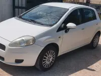 Usata Fiat Grande Punto 77 CV (56 kW) 2009 Bianco Utilitaria