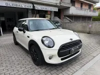 Usata Mini ONE 75 CV (55 kW) 2018 Beige Utilitaria