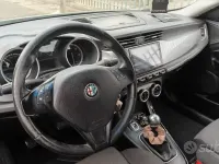 Usata Alfa Romeo Giulietta 105 CV (77 kW) 2011 Bianco Utilitaria