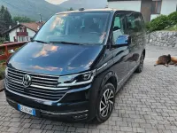 Usata VW Caravelle 150 CV (110 kW) 2021 Blu Furgone