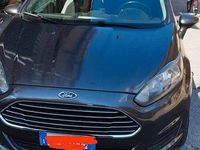 Usata Ford Fiesta 75 CV (55 kW) 2015 Grigio Utilitaria