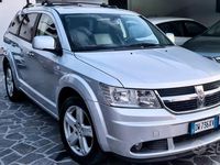 Usata Dodge Journey 140 CV (102 kW) 2009 Argento SUV