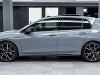 Usata VW Golf GTD 200 CV (147 kW) 2024 Grigio gesso perlato Cabrio