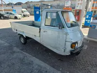 Używany Piaggio APE 1000 KM (735 kW) 1993 Szary Sedan/Limuzyna