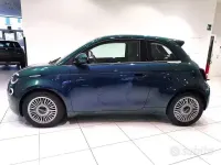 Uusi Fiat 500 Pop 65 HP (47 kW) 2026 Sininen Sedan