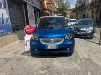 Usata Smart ForFour Prime 71 CV (52 kW) 2017 Bluazzurro Utilitaria