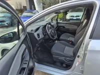 Usata Toyota Yaris Hybrid Active 73 CV (53 kW) 2019 Argento Berlina