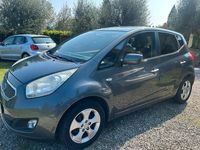 Usata Kia Venga 90 CV (66 kW) 2010 Grigio Utilitaria