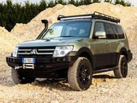 Usata Mitsubishi Pajero 200 CV (147 kW) 2011 Verde SUV