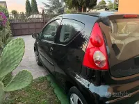 Usata Peugeot 107 68 CV (50 kW) 2007 Nero Utilitaria